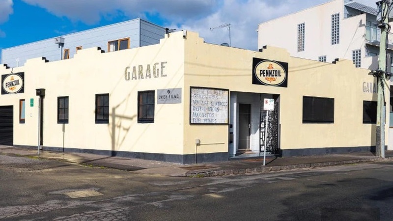 Yarraville mechanic shop conversion revs buyers’ engines    By Rebecca DiNuzzo